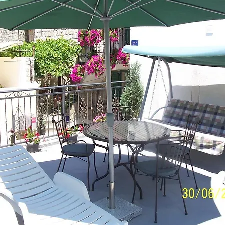 Apartment Romic Omiš Extérieur photo
