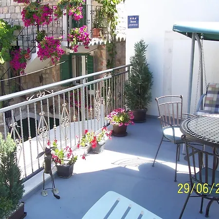 Apartment Romic Omiš Extérieur photo