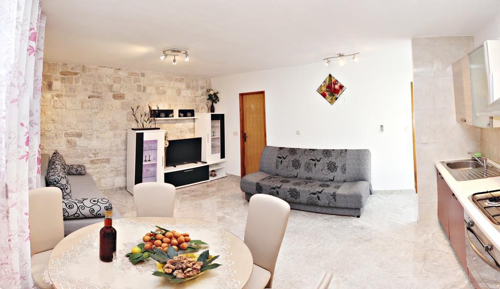 Apartment Romic Omis