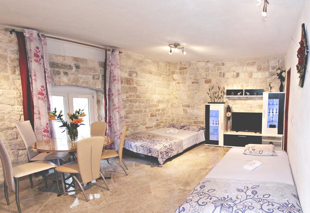 Apartment Romic Omis