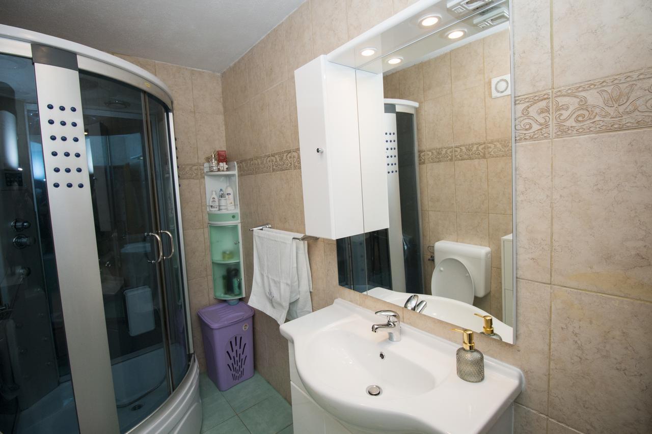 Romic Apartment
