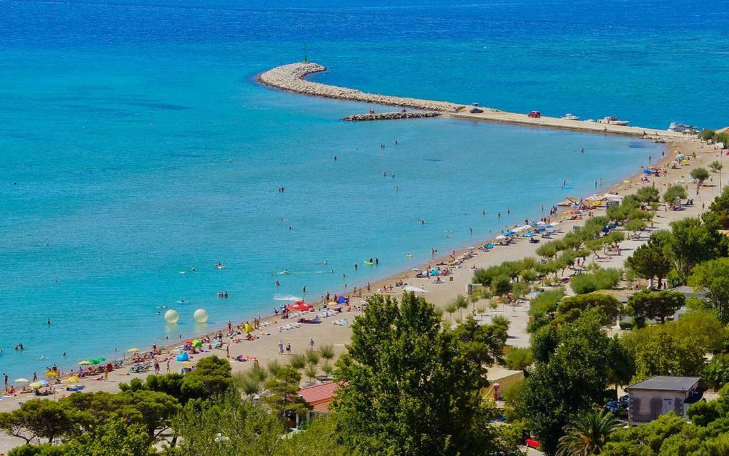 Romic Omis